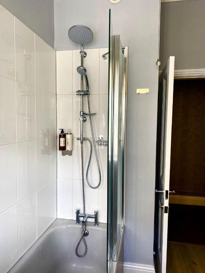 Merewyke Boutique Luxury Family Apartment Sleeps 4 , Central Location Windermere Ngoại thất bức ảnh