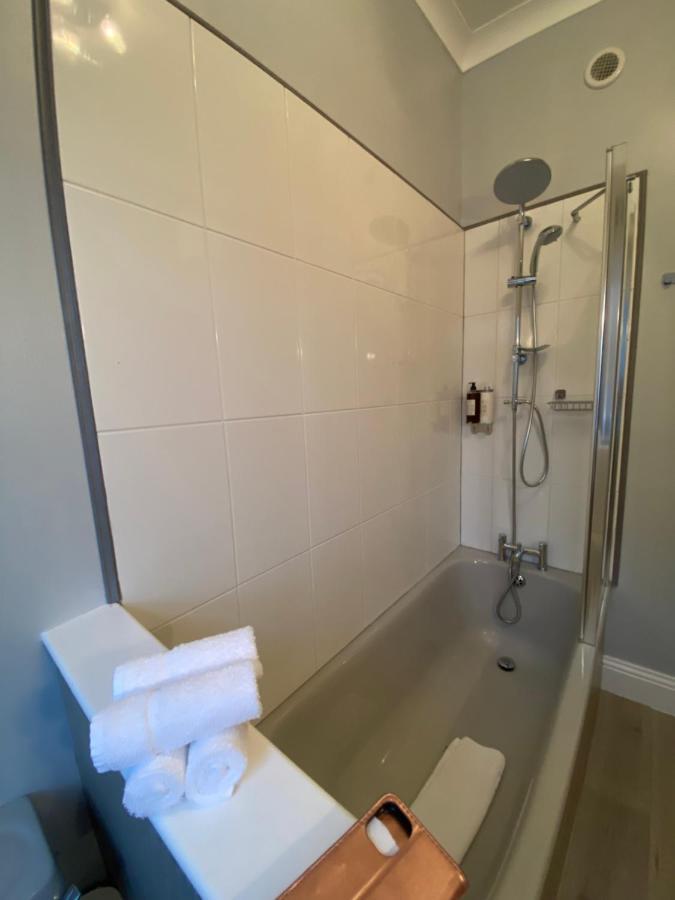 Merewyke Boutique Luxury Family Apartment Sleeps 4 , Central Location Windermere Ngoại thất bức ảnh