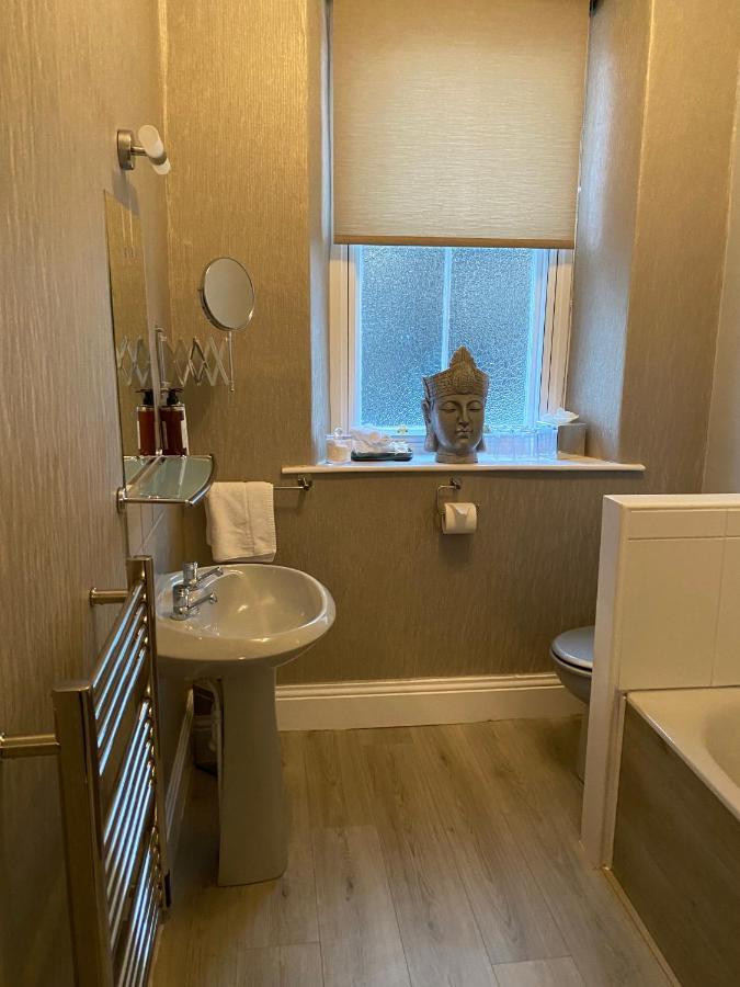 Merewyke Boutique Luxury Family Apartment Sleeps 4 , Central Location Windermere Ngoại thất bức ảnh